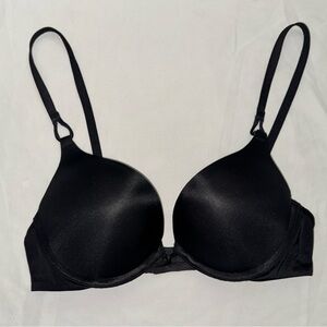 Victoria's Secret Black Push-Up Bra with Adjustable Straps Miraculous Plunge